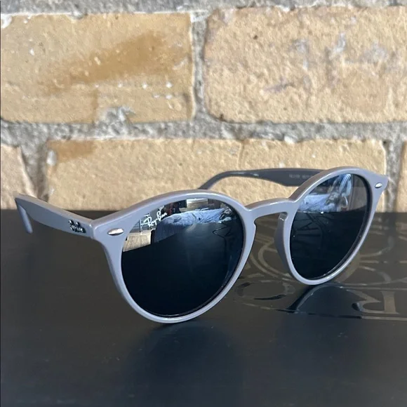 NEW! Ray ban - Picture 4 of 5